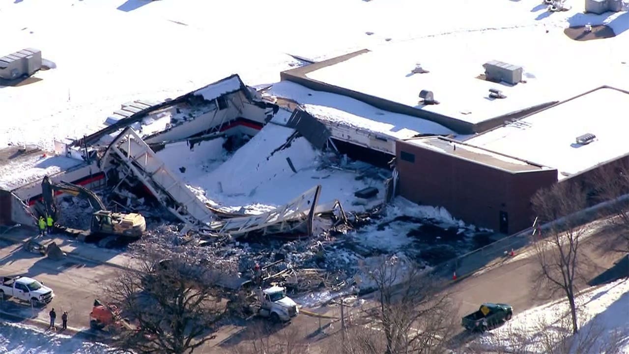 Browerville, Minn. school gym demolished after roof damage | FOX 9