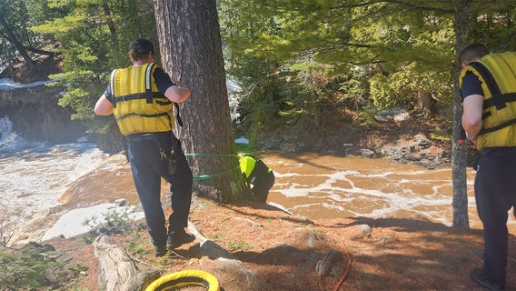 2 teens rescued from river in Duluth after being swept away while swimming