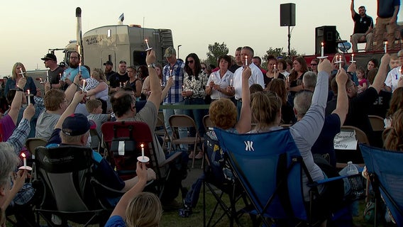 Barron County police shooting: Thousands turn out for memorial for officers