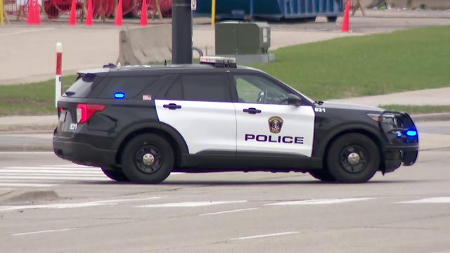 MOA standoff: Police negotiate peaceful ending in parking lot, no threat to public