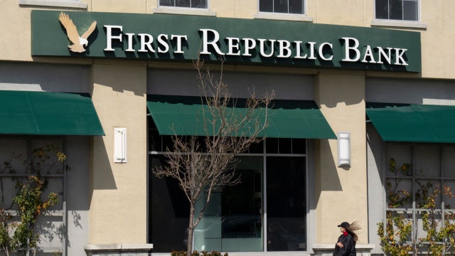 First Republic Bank shares nosedive amid uncertainty about rescue deal