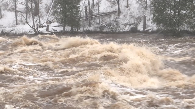 Minnesota flooding: St. Croix River near Stillwater; swinging bridge near Duluth closed: Videos