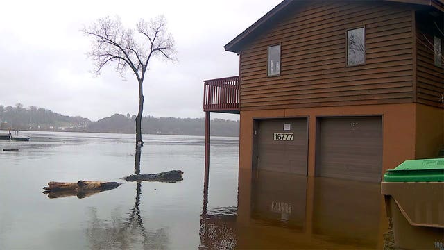 Rain worsens and lengthens flooding problems