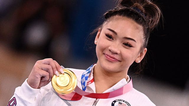 Suni Lee's collegiate gymnastics career comes to early end due to kidney 'issue'