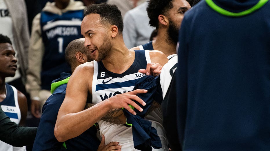 Timberwolves fight: Rudy Gobert punches Kyle Anderson; Jaden McDaniels  punches wall