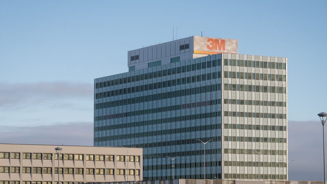 3M laying off 1,100 people at Maplewood headquarters | FOX 9