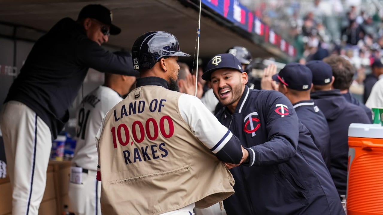 Twins, Byron Buxton unveil 'Land of 10,000 Rakes' vest in win over