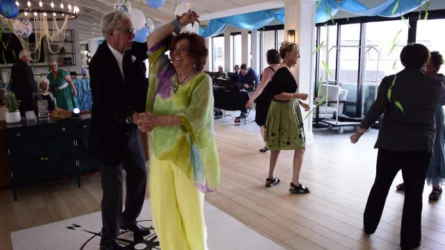 Minnetonka apartment building for 55+ puts 'senior' in senior prom