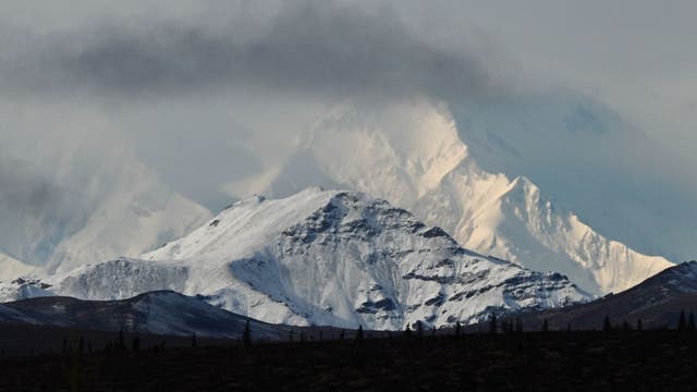 Search for missing climbers continues at Alaska's Denali National Park