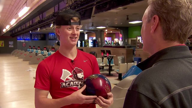 Minnesota high school bowler rolls perfect game during state tourney