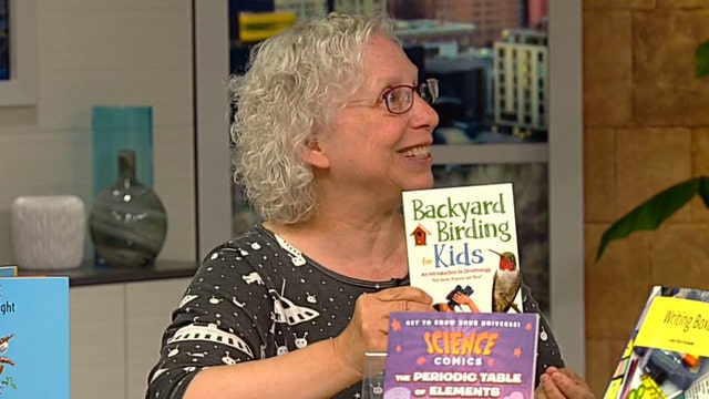 Reading expert shares tips to help kids avoid 'summer slide'