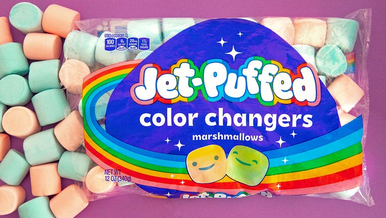 color-changing-marshmallows-jetpuffed1.jpg
