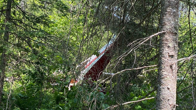 2 dead after plane crash in St. Louis County