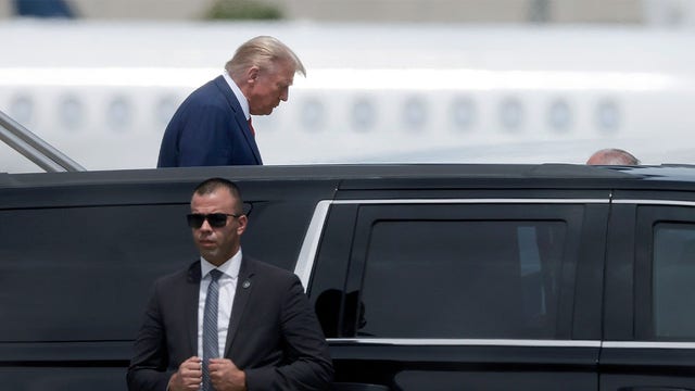 Trump arrives in Florida as history-making court appearance approaches in classified documents case