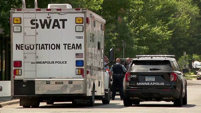 Off-duty Minneapolis PD officer fired shots during standoff