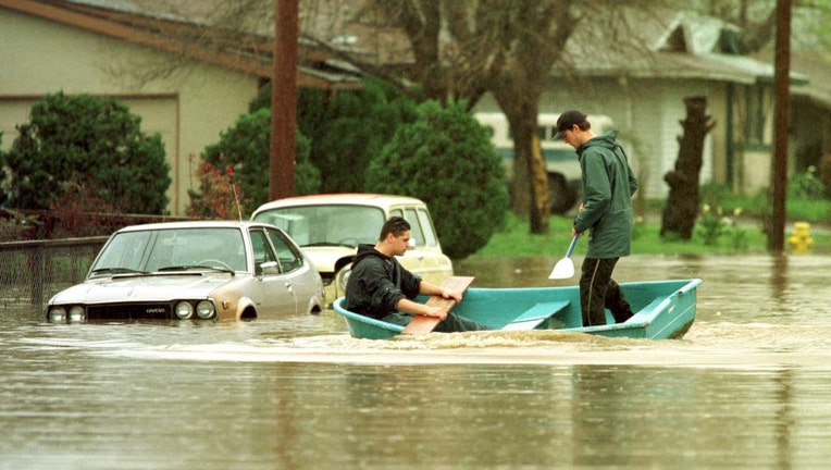 Flood-waters-from-El-Nino.jpg