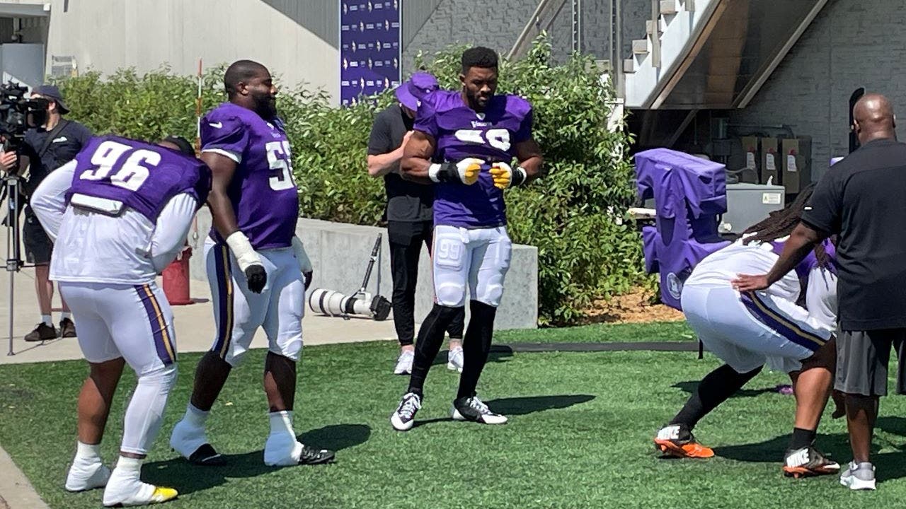 Danielle Hunter is mostly a spectator as the Vikings begin minicamp