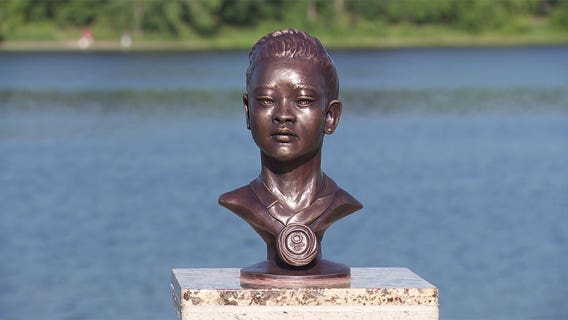 Suni Lee statue stolen from St. Paul park
