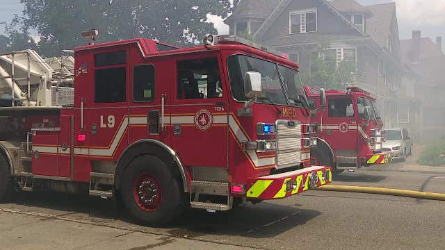 Crews battle house fire on University of Minnesota campus