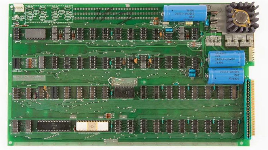 Inside-of-Apple-computer.jpg