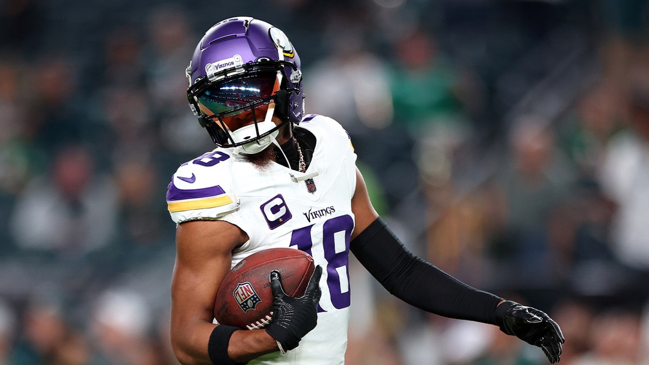 Vikings WR Justin Jefferson says he's playing Sunday