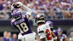 Vikings WR Justin Jefferson delivers big hit after Kirk Cousins interception