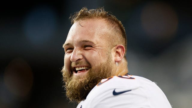 Vikings sign OL Dalton Risner to active roster, place Oli Udoh on IR