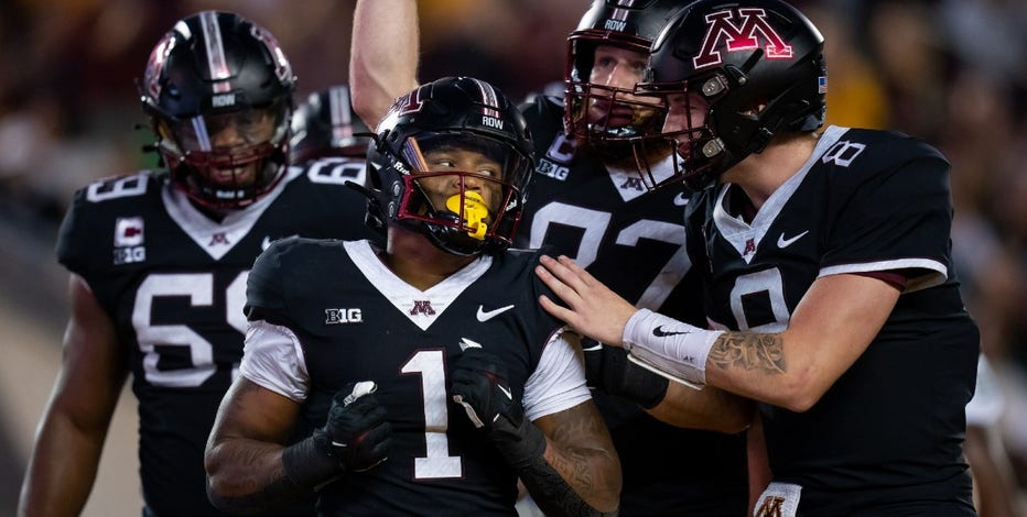 Fans react negatively to Gophers' new black, white uniforms – The Minnesota  Daily