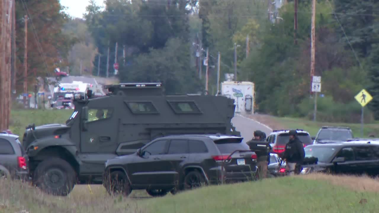 Man faces attempted murder charges in shooting of 5 Benton County officers - Vimarsana News