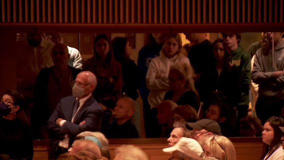 St. Louis Park synagogue welcomes hundreds to show solidarity with Israel