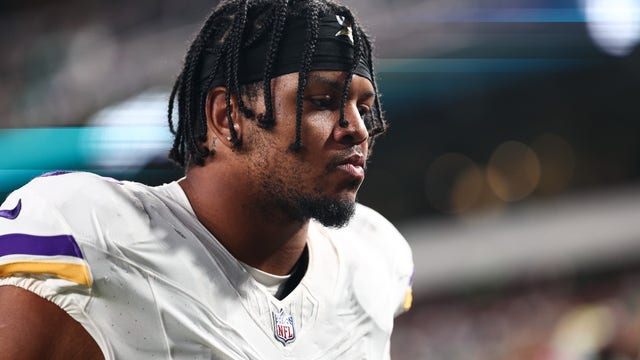 Vikings: Marcus Davenport to miss time with high ankle sprain