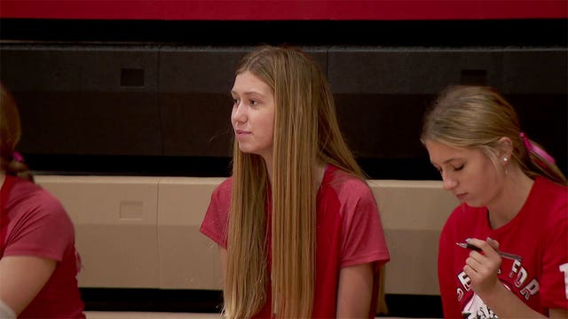 Teen injured in horse accident makes miraculous recovery, surprises volleyball team at game
