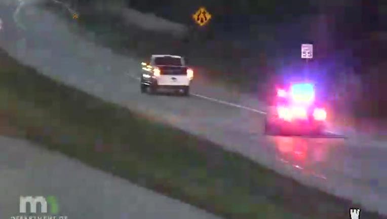 WCCO CBS News Minnesota on X: Car theft suspect flees police in St. Paul by jumping into Mississippi River / X