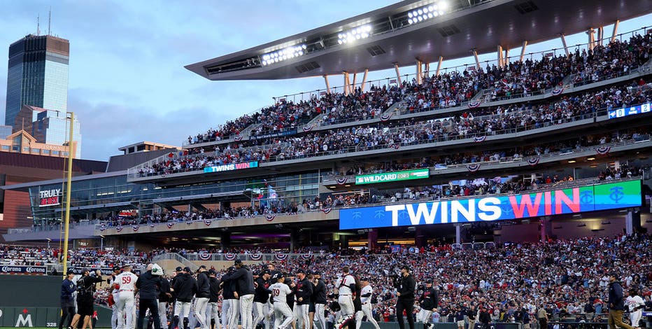 Gallery: Twins practice before wildcard series at Target Field