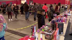 Bikers deliver Christmas cheer with free toy giveaway in Fridley