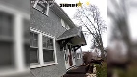 Deputy lassos loose goat in Rochester neighborhood: Video