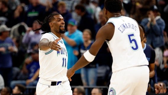 Anthony Edwards throws alley-oop dunk to himself in Timberwolves' 30th win