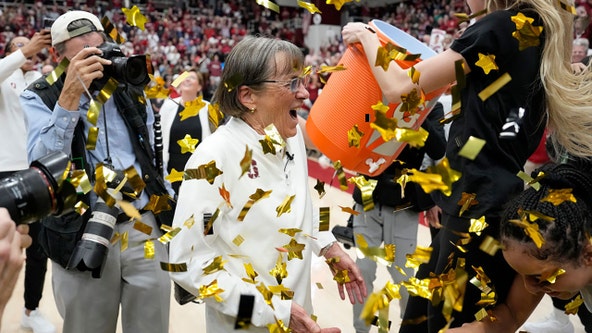 Tara VanDerveer becomes winningest coach in college basketball history