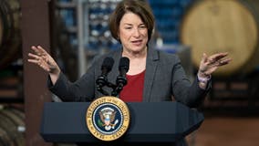 Early termination fees for cable, satellite TV subscribers: Klobuchar urges FCC ban
