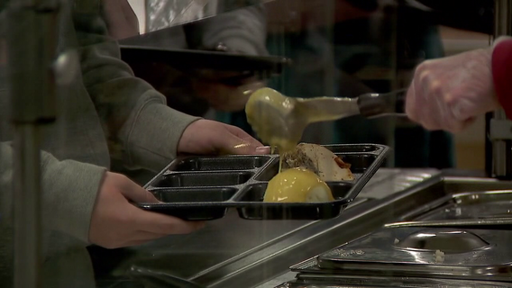 Minnesota school lunchtime length could be mandated in proposed law