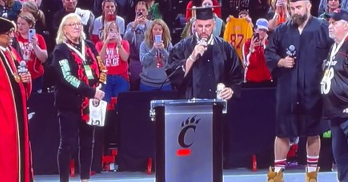 Hand Fox Letf Travis Kelce delivers surprise graduation speech with beer in hand ...