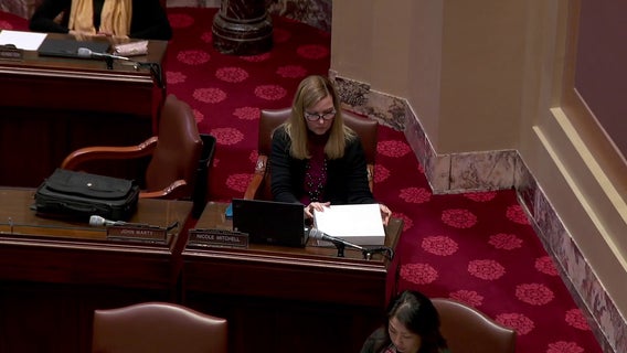 2 ways Sen. Mitchell could be forced out of MN Senate