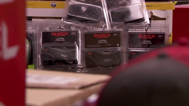 Fmr NHL player Clint Malarchuk on neck guard decision