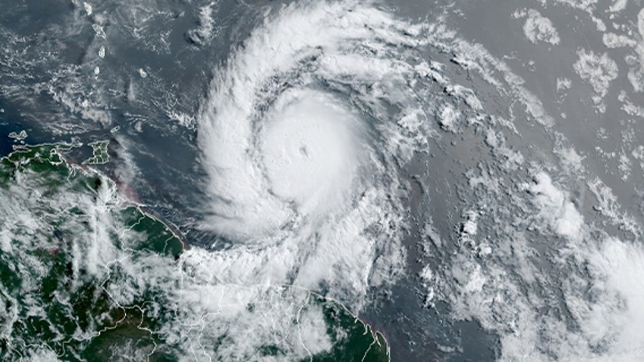 Hurricane Beryl Intensifies Into Atlantic's Earliest Category 4 On ...