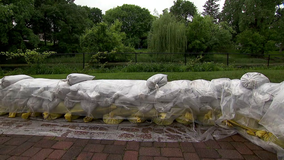 Sandbagging efforts in Edina, Dundas begins to protect homes