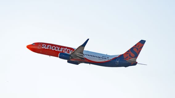 Sun Country passenger describes engine failure during flight to MSP