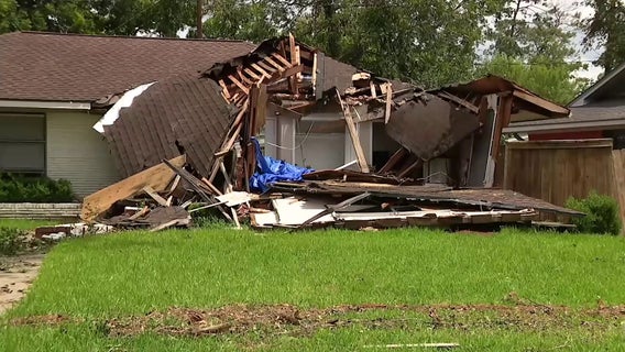 Beryl aftermath: Minnesotan lends helping hand to Beryl victims in TX