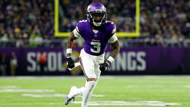 Jordan Addison’s dad calls out Vikings QB Sam Darnold on interception