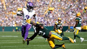 Vikings hang on for 31-29 win over Packers, improve to 4-0 for first time since 2016