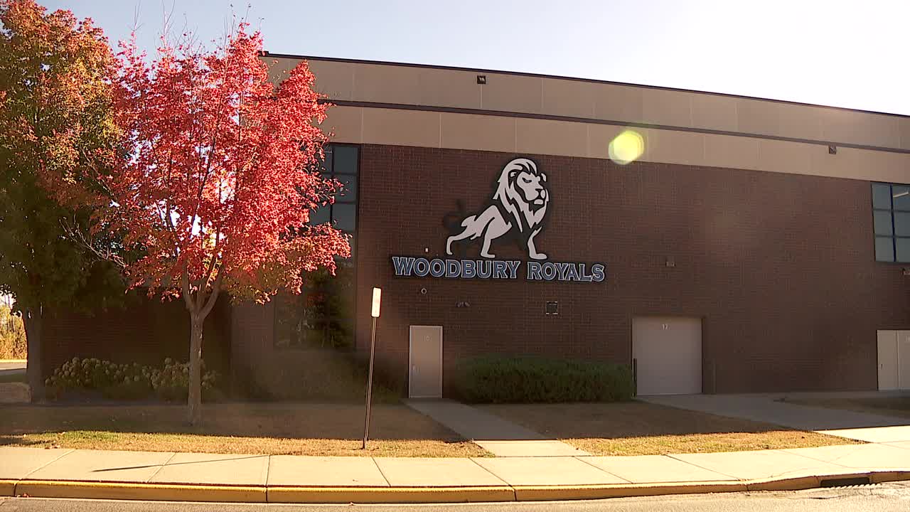 Woodbury substitute reenacts Floyd's murder on student FOX 10 Phoenix